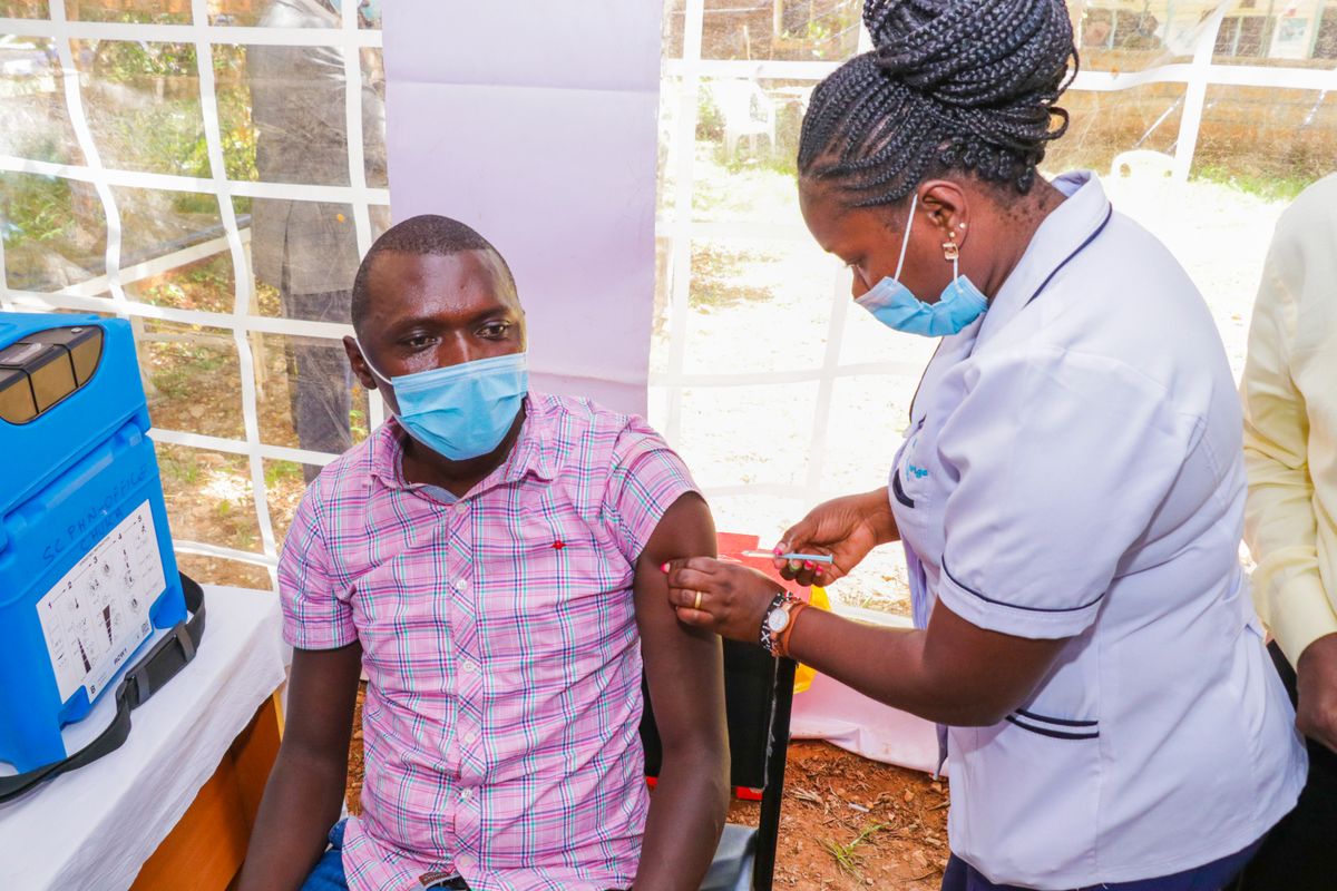 Vacciner contre Ebola : le vaccin rVSV‑ZEBOV et la vaccination en anneau
